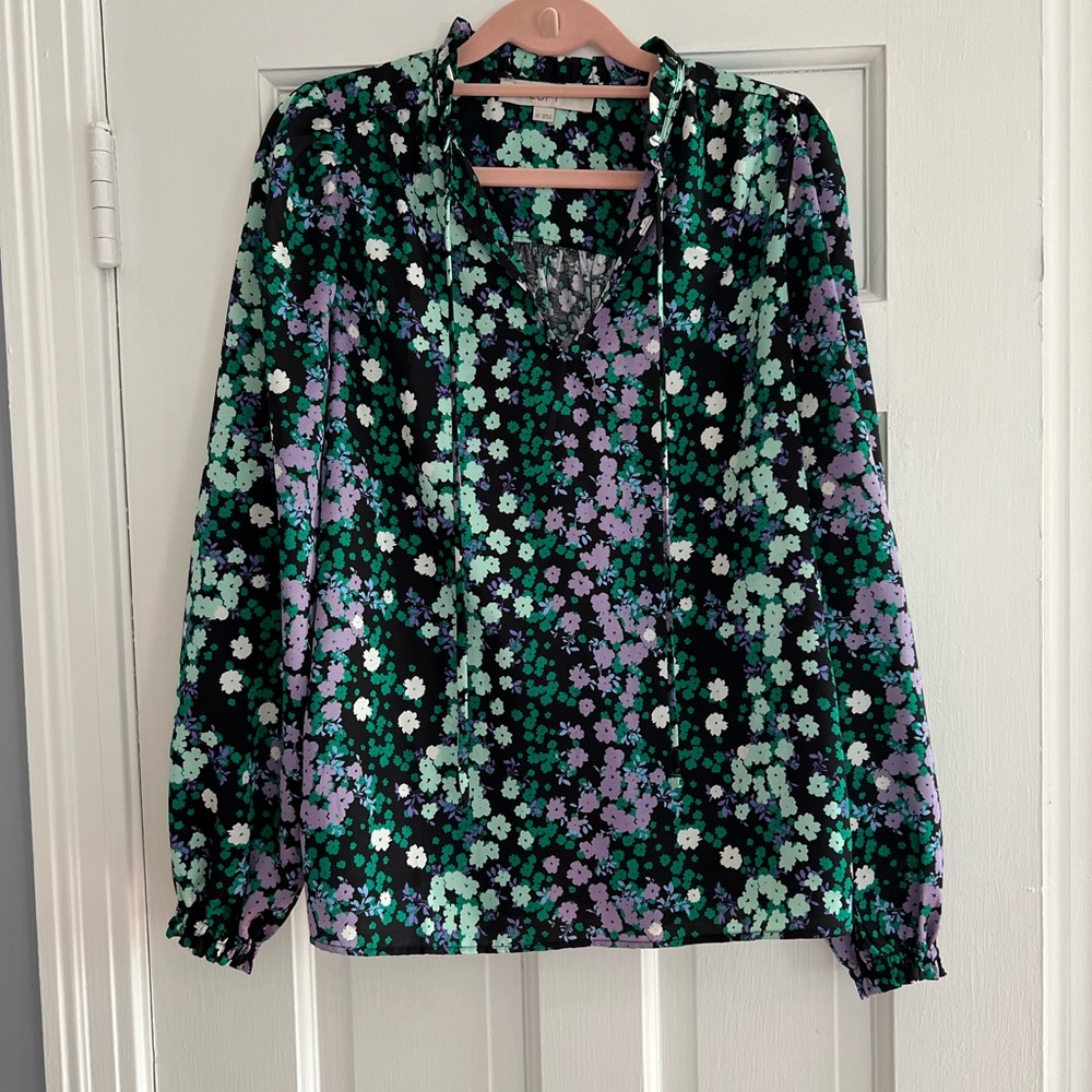 LOFT Green and Purple Graphic Blouse with Cuffed Sleeves and Peter Pan Collar